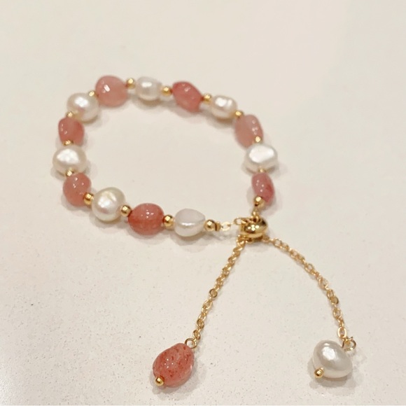 Natural Strawberry Quartz Irregular Pearl Bracelet - Picture 1 of 5